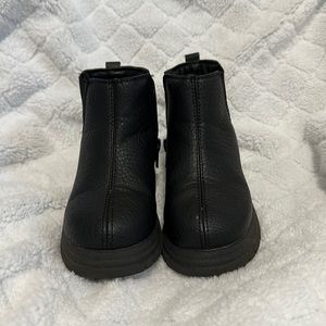 OshKosh B’gosh Boots Toddler 7C